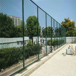球場圍網(wǎng)及護(hù)欄網(wǎng)片 保障運(yùn)動安全與場地美觀的專業(yè)解決方案